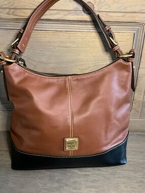 Dooney & Bourke Pebble Leather Project Hobo Flaking Red Lining Tassels